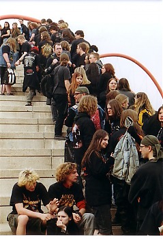 30_signingsessionstairs.jpg
